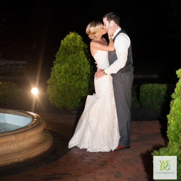 LIKE TO BOOKMARK MY CLOSET 🌴 - Picture 3 of 3